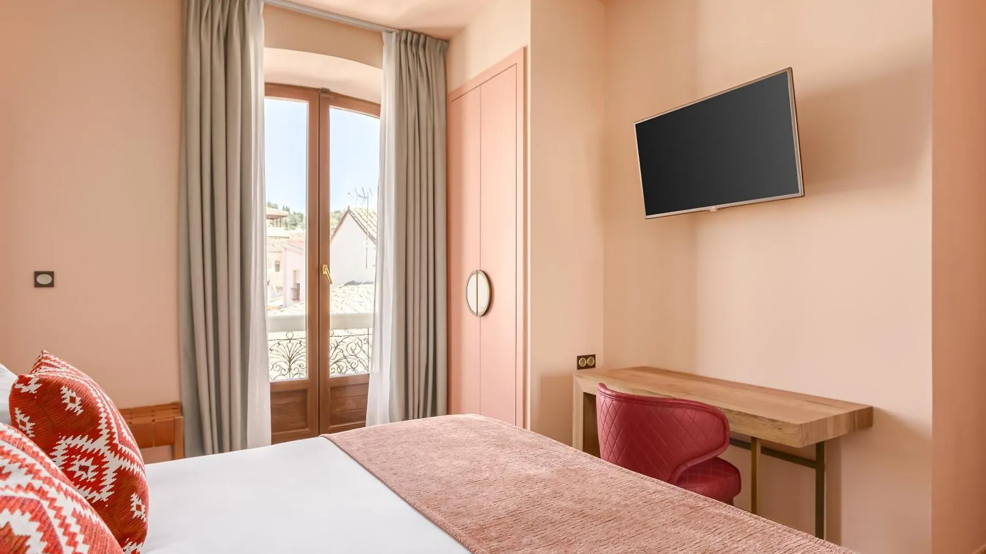 **** Hotel Room Mate Leo Granada Spain